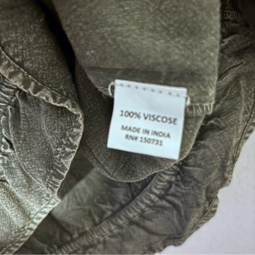Chic Gray Embroidered Boho Blouse - Picture 6 of 8